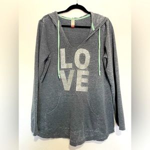 No Boundaries lightweight distressed pullover